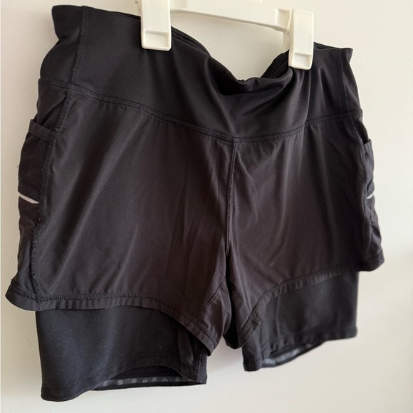 Athleta Black 2 in 1 Short Size Small - Picture 2 of 5